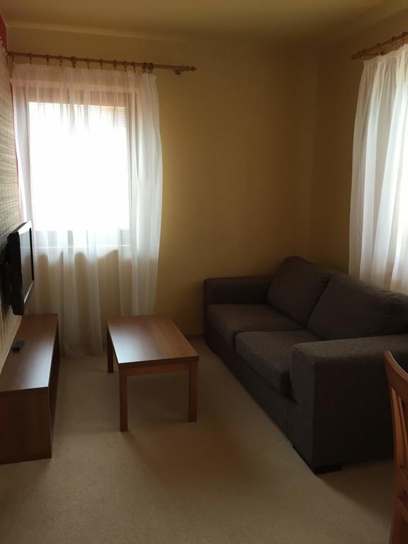 Apartman Fiona Велика Ломниця Екстер'єр фото